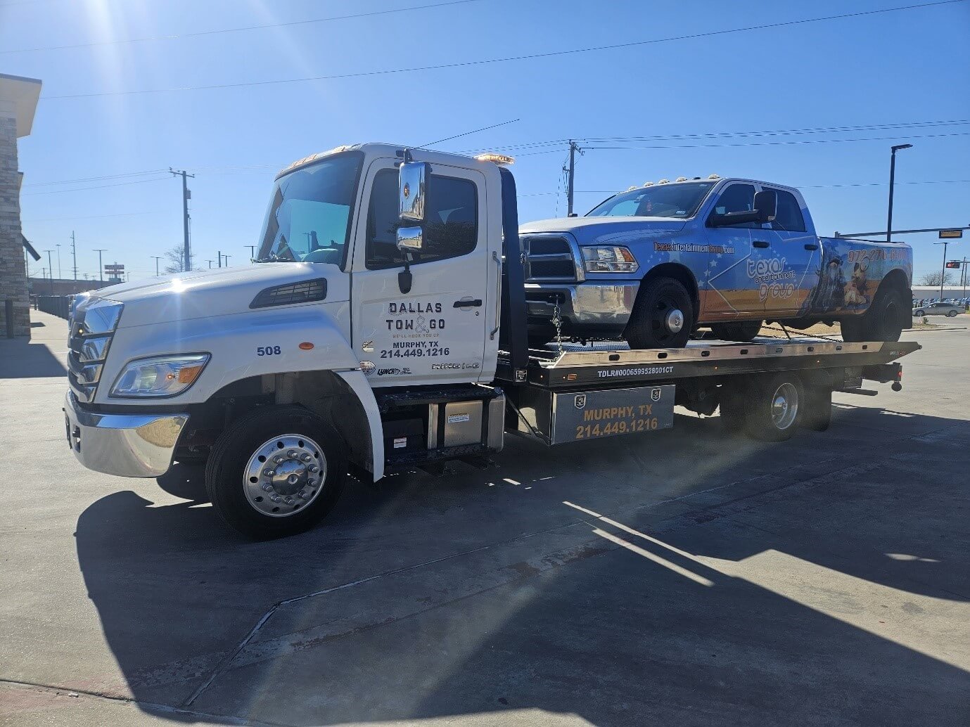 Experiencing Vehicle Woes in Mesquite? Dallas Towing Service to the