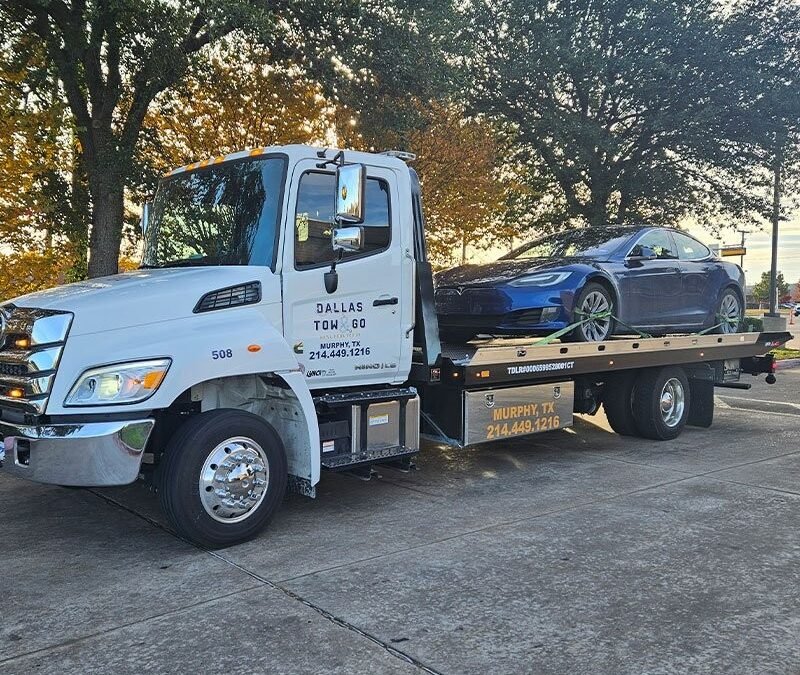 How Can the Right Towing Equipment Make Light-Duty Vehicle Recovery Safer?